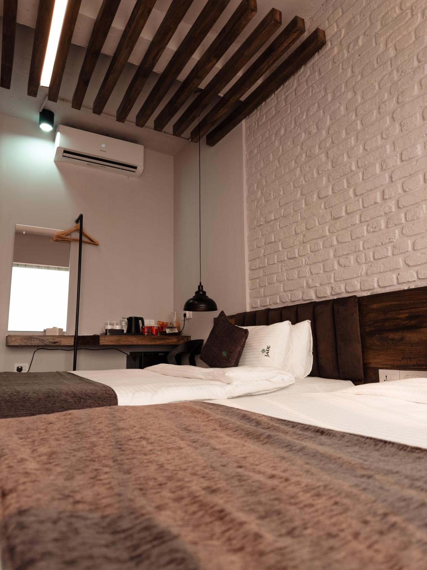 Jade City Hotel Покхара Экстерьер фото